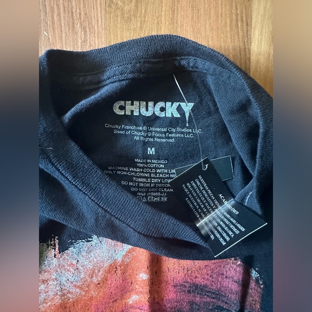 🆕 NWT Child's Play Chucky Tie-Dye T-Shirt size medium Hot Topic - Picture 6 of 7